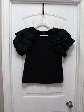 The Harlowe & Graham Women's Medium Boho Tie Front V-neck Top in colorful geomet